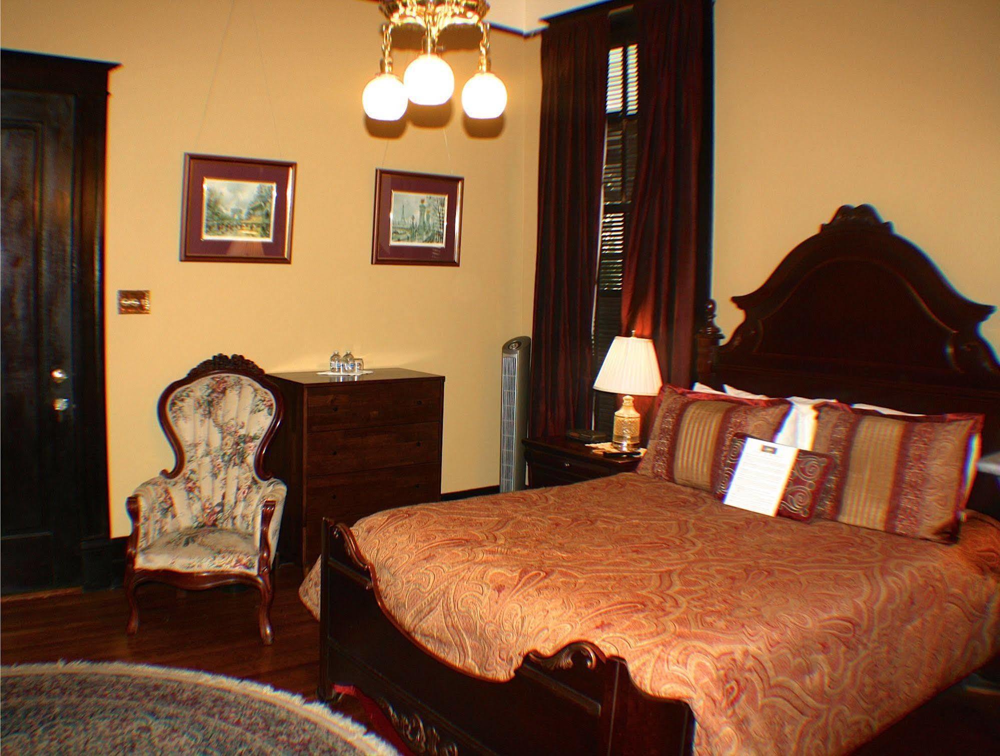 Canal Street Inn นิวออร์ลีนส์ ภายนอก รูปภาพ